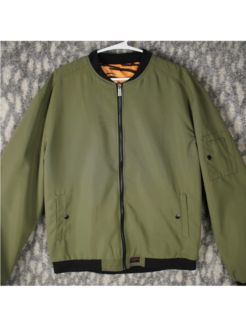 Retro Rifle Reversible Bomber Jacket Mens Size X-Large Green Tiger Print EUC - Picture 8 of 11